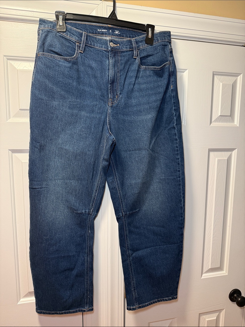 Old Navy WOW Barrel Leg Women's Jeans